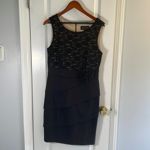 connected apparel Dresses & Skirts - Connected women’s black sleeveless dress